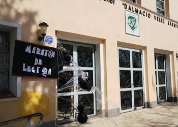 Maratón de Lectura en la Escuela Dalmacio Vélez Sársfield