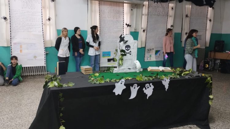 Maratón de Lectura en la Escuela Dalmacio Vélez Sársfield