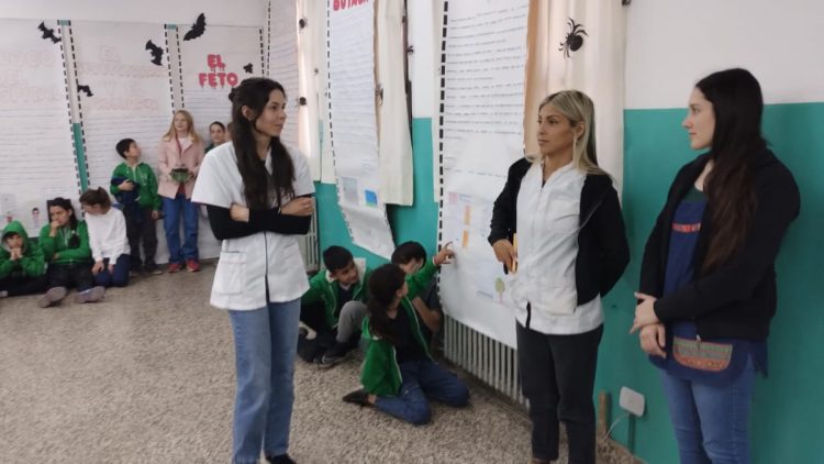 Maratón de Lectura en la Escuela Dalmacio Vélez Sársfield