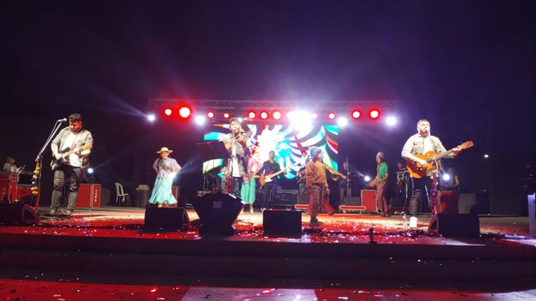 Llokallas trajo todo el carnaval norteño a la Fiesta de las Colectividades