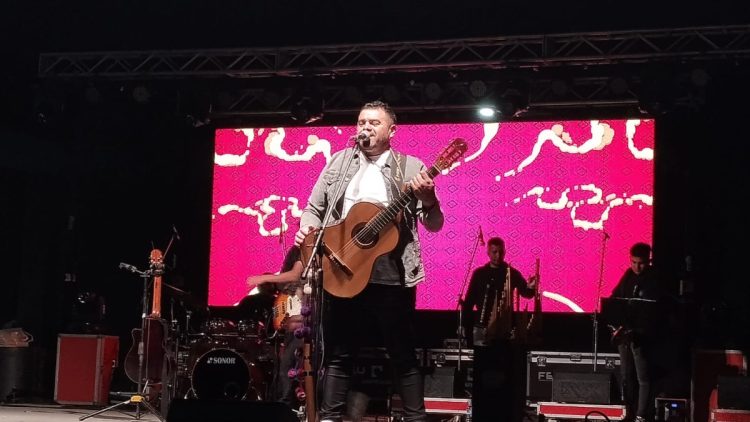 Llokallas trajo todo el carnaval norteño a la Fiesta de las Colectividades