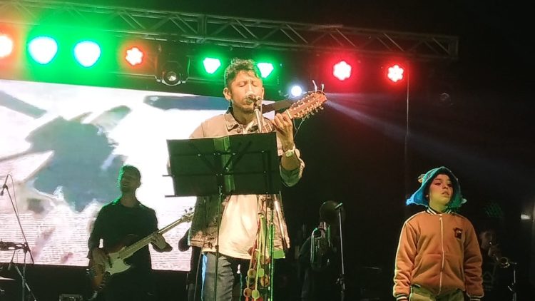 Llokallas trajo todo el carnaval norteño a la Fiesta de las Colectividades