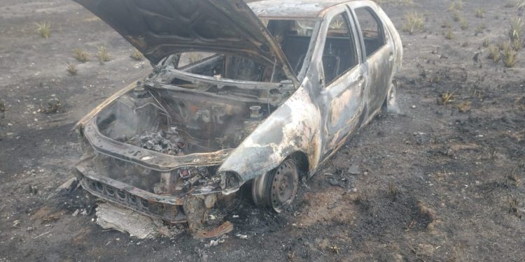 Incendio de automóvil sobre Ruta 13