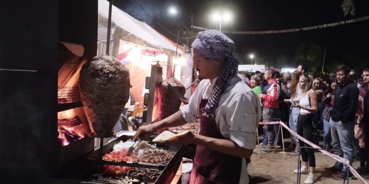 La gastronomía en la Fiesta de las Colectividades