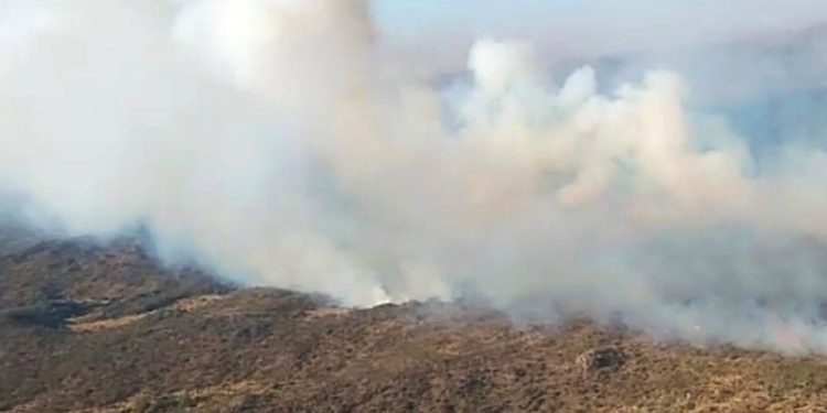 Esta tarde podrían regresar los bomberos varillenses apostados en la zona serrana