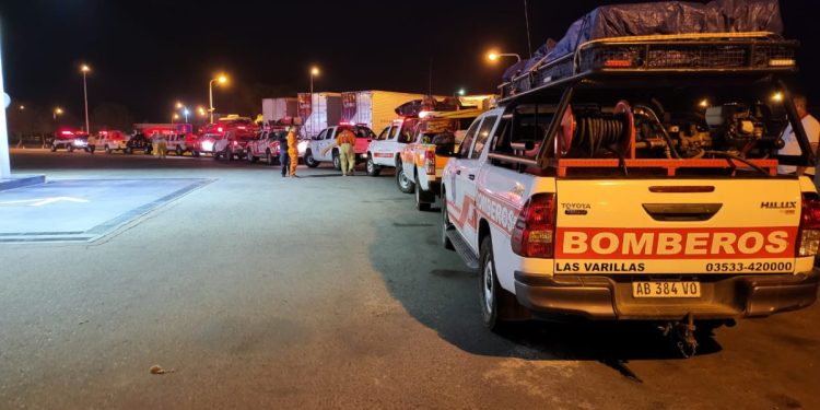 Regresan bomberos varillenses que trabajaron en incendios en Mendoza
