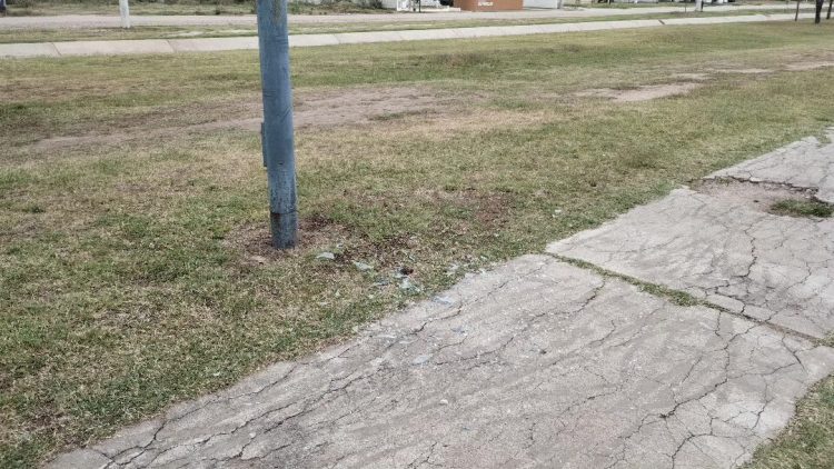 Vandalizaron luces LED en el Paseo del Caminante