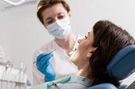 Los odontólogos de la ciudad no están atendiendo por APROSS