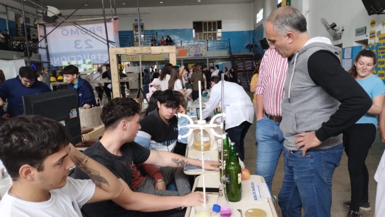 Jornada de Portones Abiertos en el IPEM 263