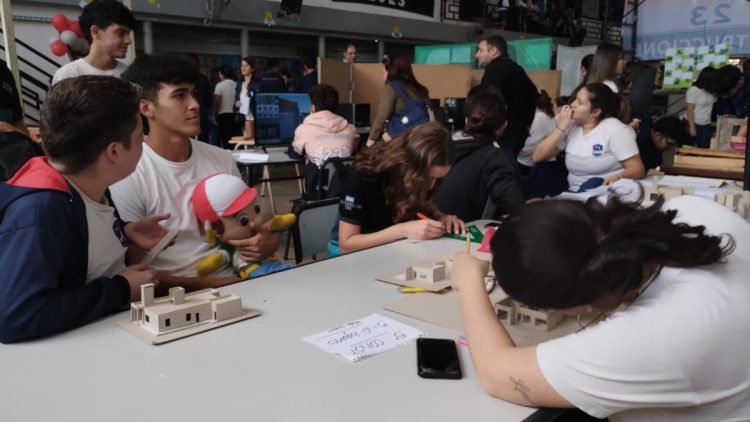 Jornada de Portones Abiertos en el IPEM 263