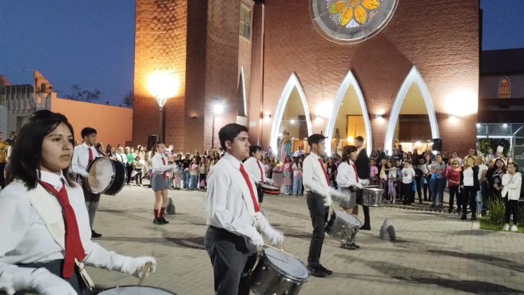 Procesión en honor a Nuestra Señora del Rosario
