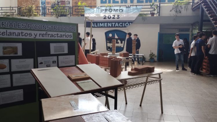 Jornada de Portones Abiertos en el IPEM 263