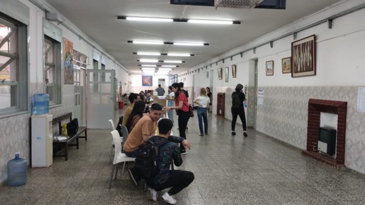 Voto 2023: absoluta normalidad en Las Varillas en el acto electoral