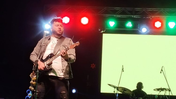 Llokallas trajo todo el carnaval norteño a la Fiesta de las Colectividades