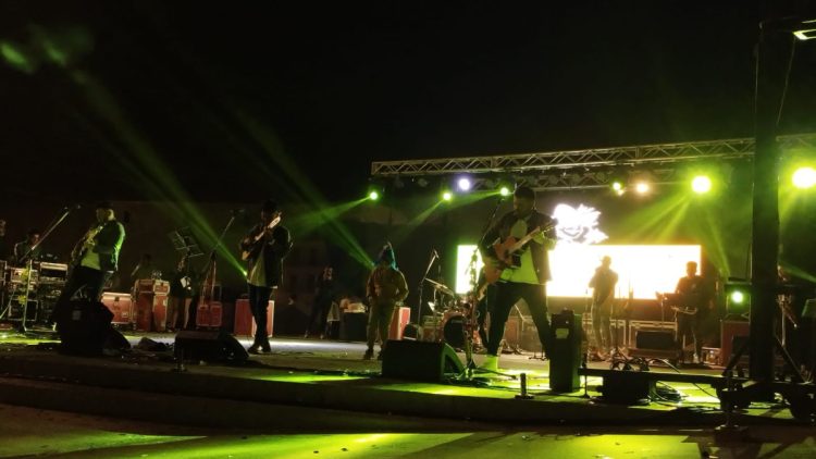 Llokallas trajo todo el carnaval norteño a la Fiesta de las Colectividades