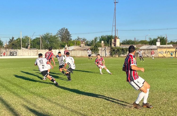 En el Fútbol Regional, goleó el Globo y perdió Mitre
