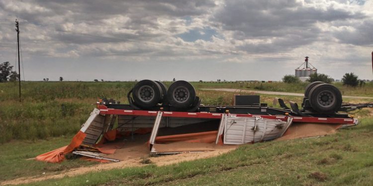 Accidente de un camión en la Ruta 13