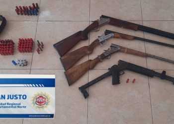 Secuestraron numerosas armas en  dos allanamientos en Laspiur