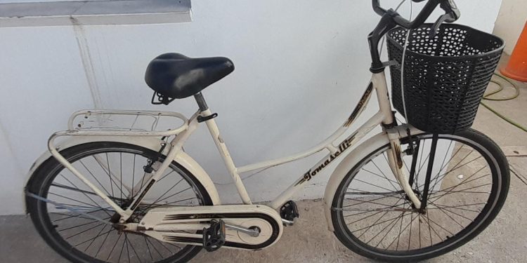 Al mediodía robaron una bicicleta en una calle muy transitada