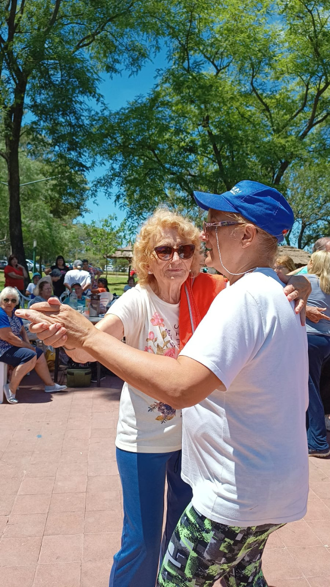 Adultos mayores  disfrutaron de la última jornada de la Escuela de Verano Municipal