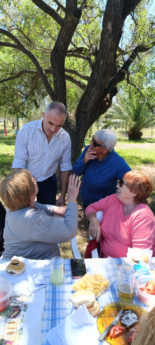 Adultos mayores  disfrutaron de la última jornada de la Escuela de Verano Municipal