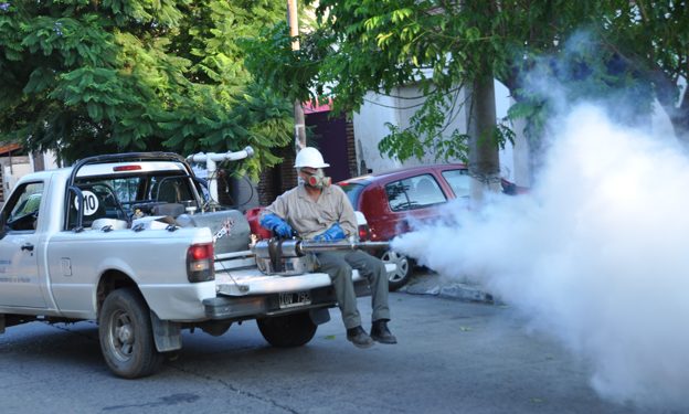 Dengue: este viernes reforzarán fumigación en espejos de agua