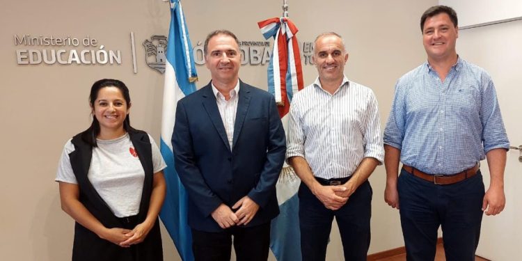 Autoridades locales se reunieron con el Ministro de Educación de la provincia