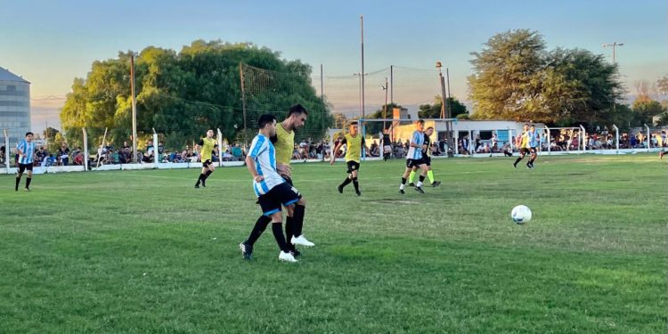 Liga Regional: Alianza le ganó a Mitre y es único líder