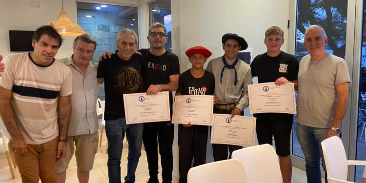 Reconocimientos para deportistas varillenses