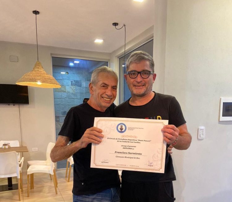 Reconocimientos para deportistas varillenses