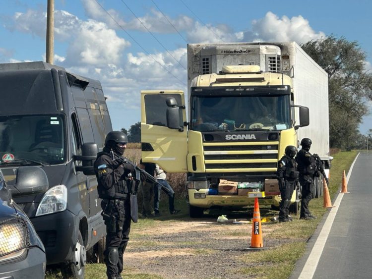 FPA secuestró 23 millones de pesos que eran trasladados por un camionero de Las Varillas por ruta nacional 158