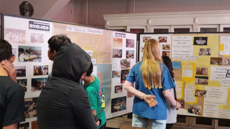 Festejos por los 50 años de la Escuela El Amanecer