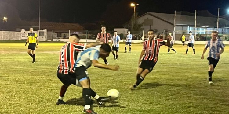 Fútbol regional: Almafuerte se quedó con el clásico