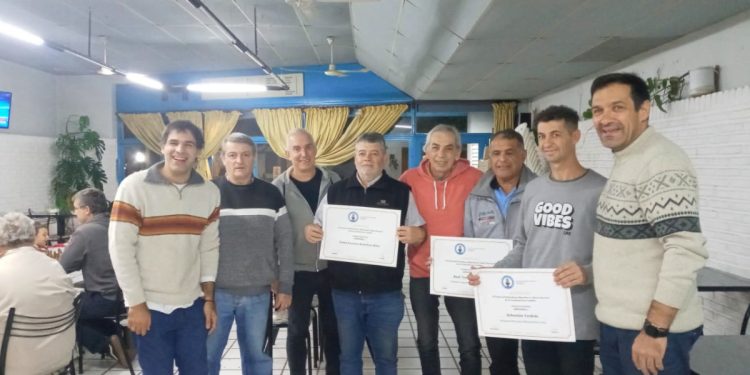 Distinción mensual a deportistas varillenses