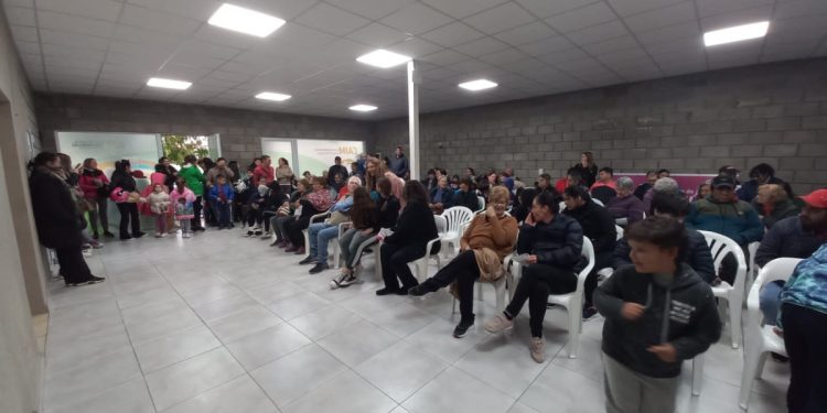 Más de 250 personas recibieron la vacuna antigripal