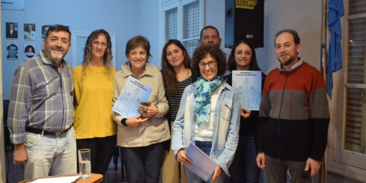 Reconocimiento por los 50 años de la Escuela El Amanecer