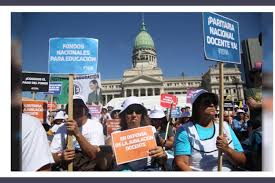 Escaso acatamiento al paro docente en Las Varillas