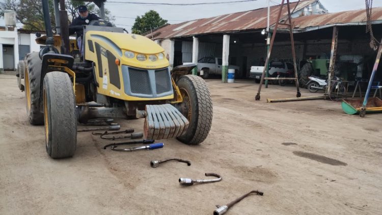 Destruyeron caños de escapes libres