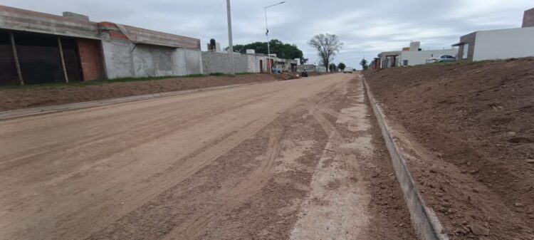 Culminó la segunda etapa de la obra de cordón cuneta en barrio Hipódromo