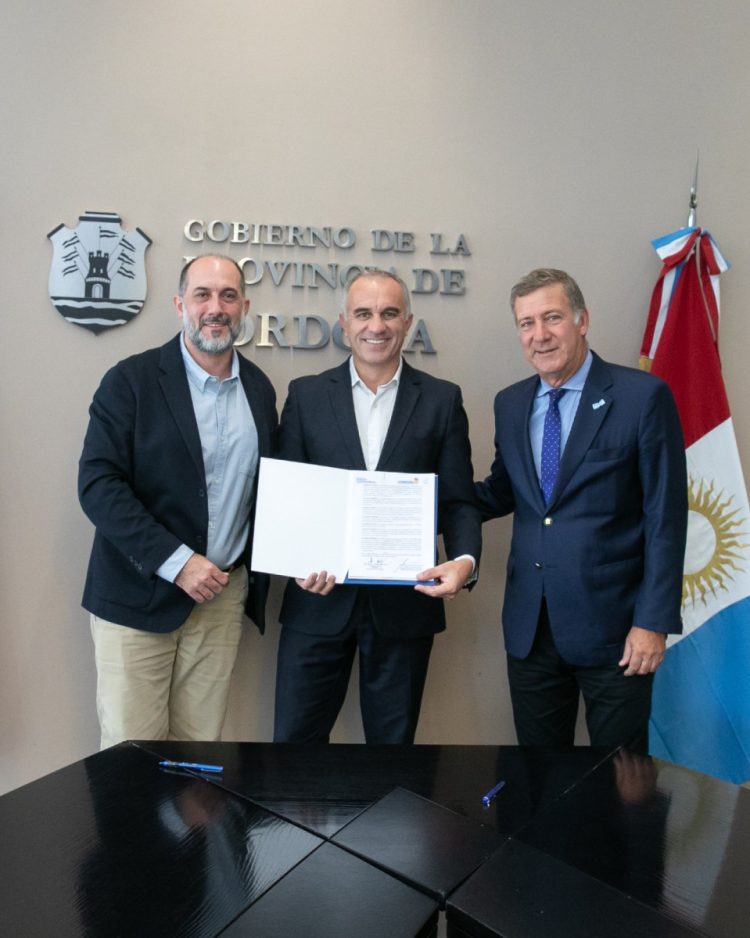 Firma de convenio de adhesión de Las Varillas a Ciudadano Digital