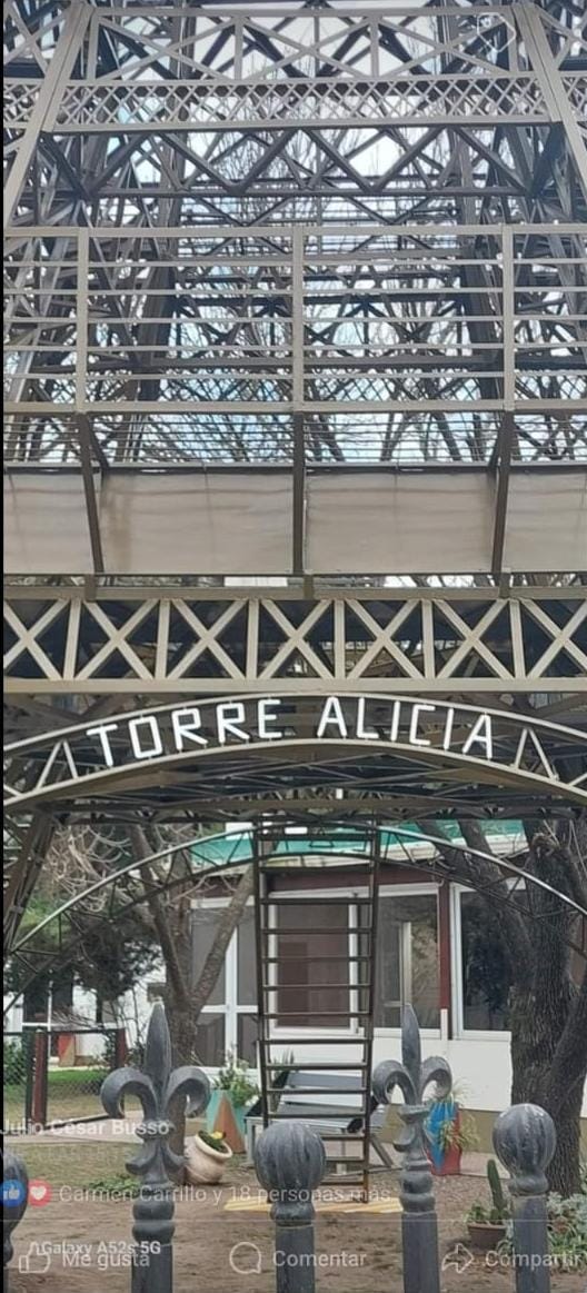 La torre Eiffel de Alicia furor mundial