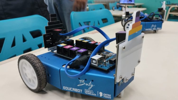 Presentan propuesta de divulgación científico-tecnológica