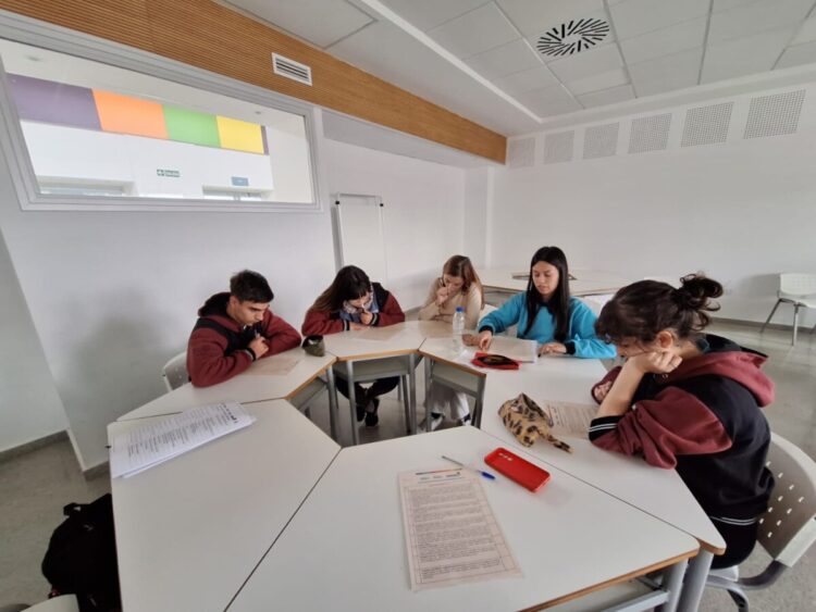 Taller de orientación vocacional en establecimientos educativos