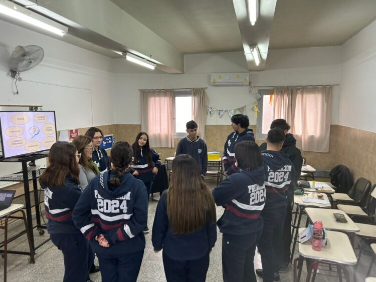 Taller de orientación vocacional en establecimientos educativos