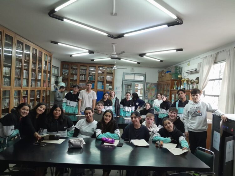 Taller de orientación vocacional en establecimientos educativos