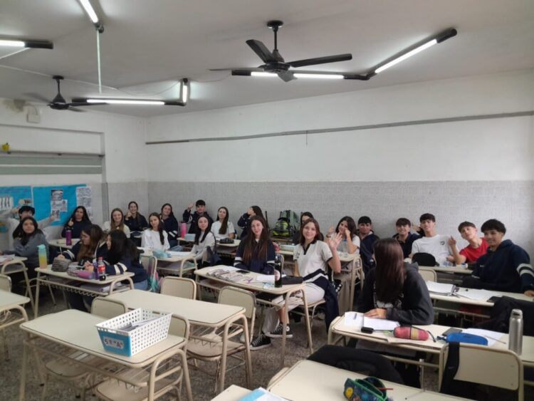 Taller de orientación vocacional en establecimientos educativos