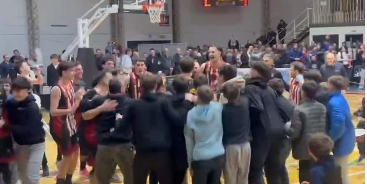El basquet varillense volvió a escribir una página histórica y para el recuerdo (Por Fernando Movalli)