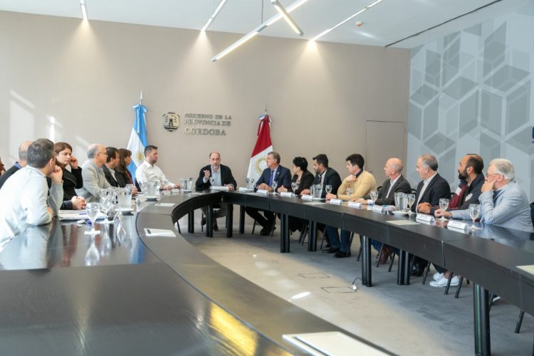 Firma de convenio de adhesión de Las Varillas a Ciudadano Digital