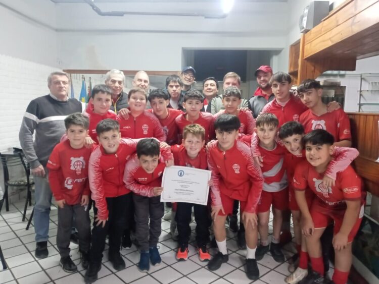 Otorgaron distinciones a deportistas varillenses