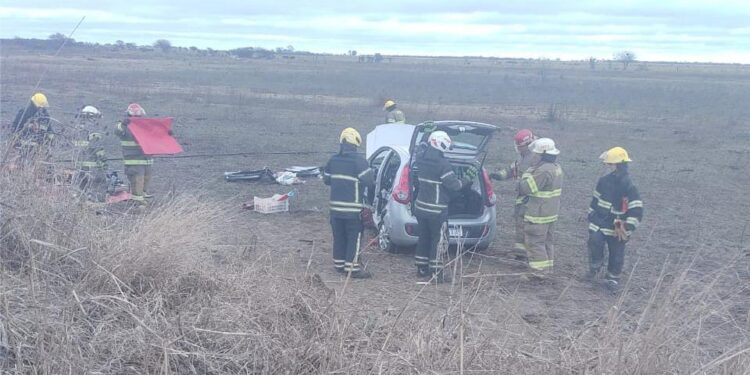 Ruta 158: vuelco de automóvil